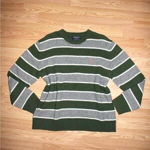 American Eagle Outfitters Green and Gray Crewneck Sweater